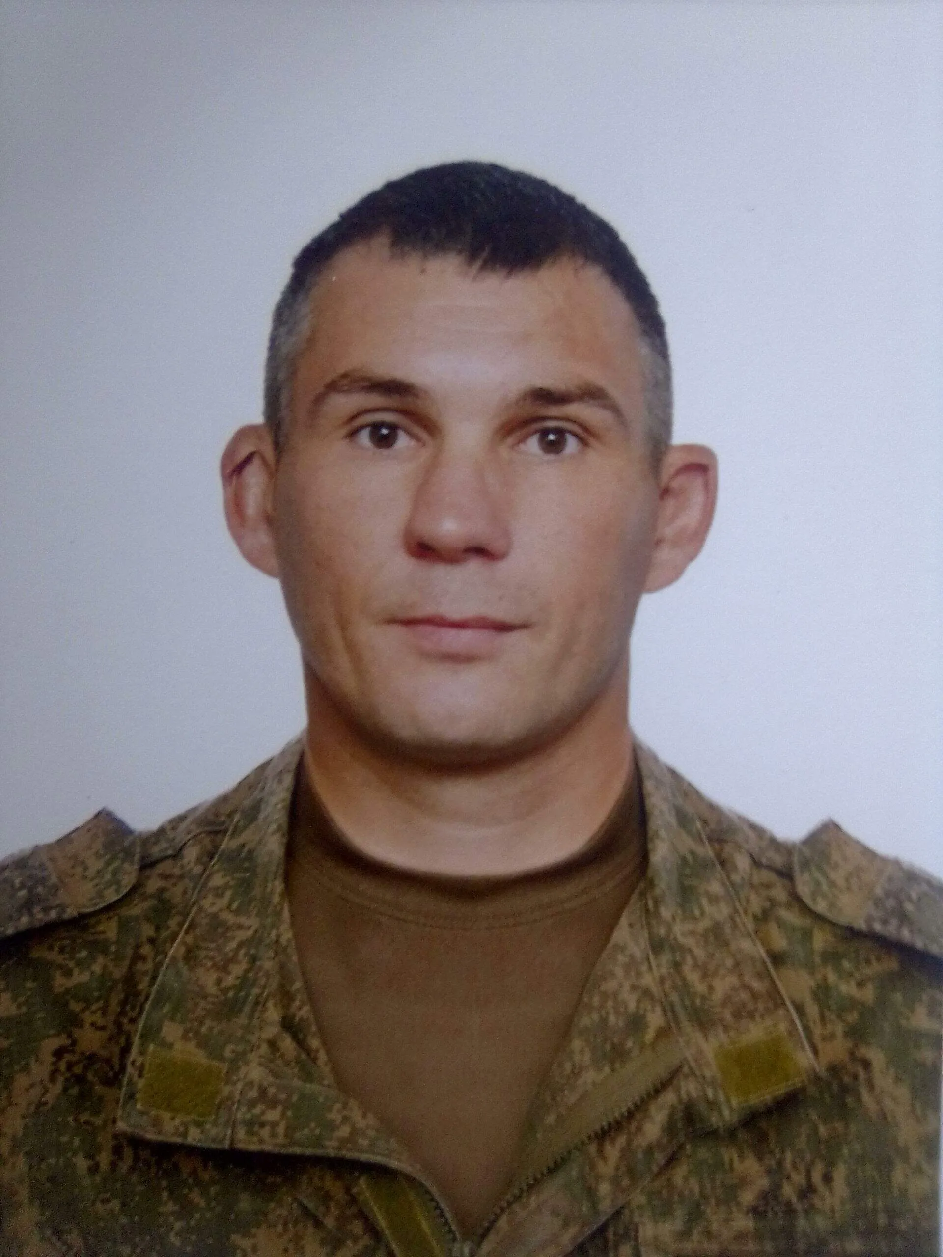 Zaporozhskiy_Roman_001.webp